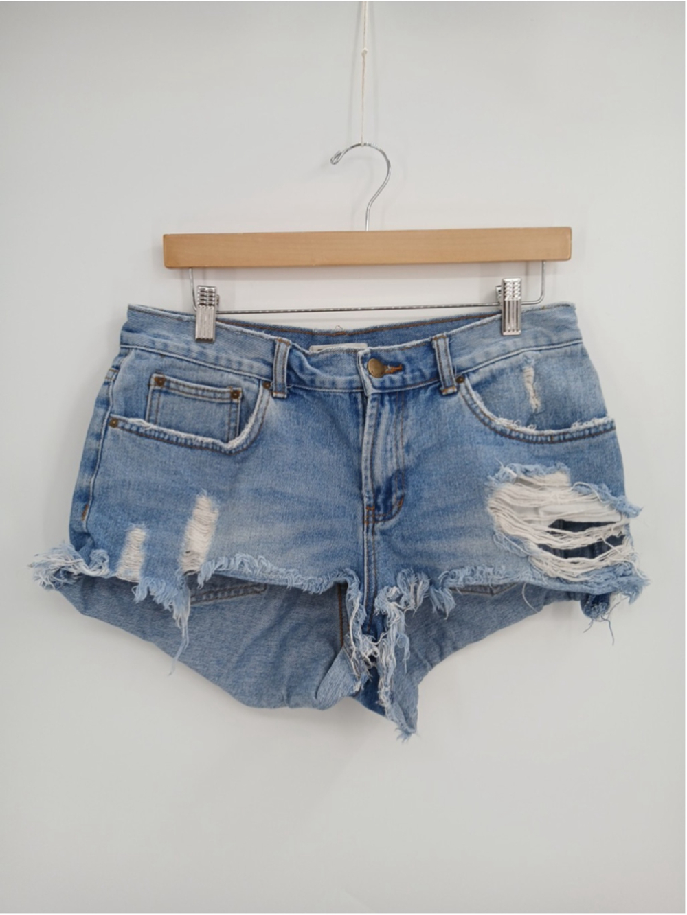 Billabong Size 29 Jean Cutoff Shorts Distressed Summer Zip Fly Pockets